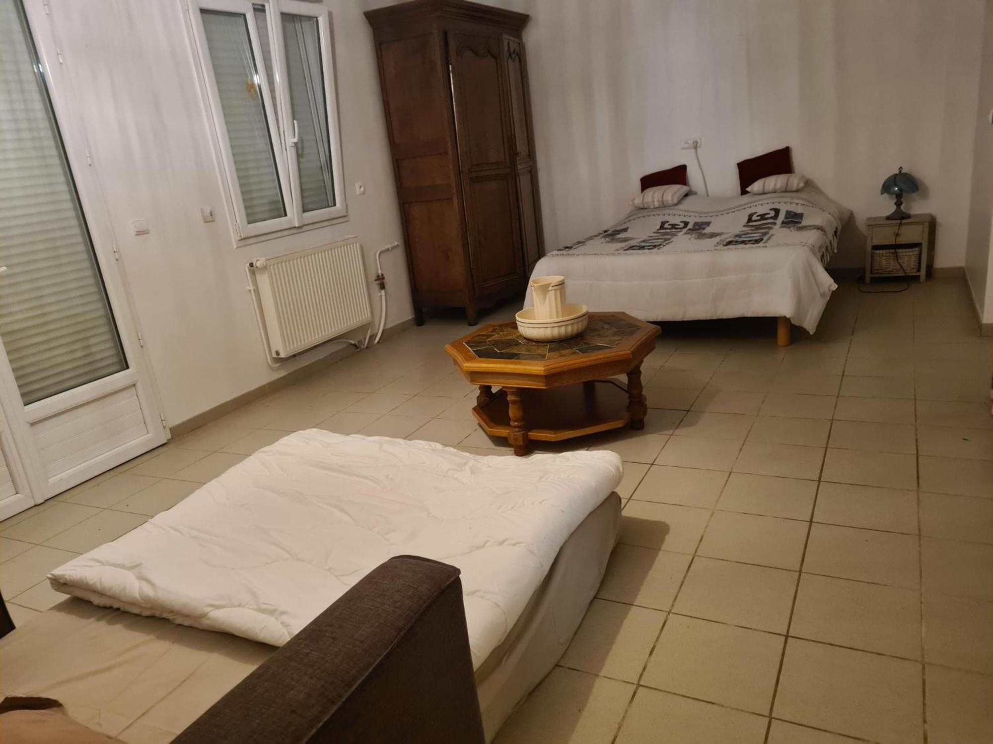Апартаменты Chez Jaja Et Phiphi Bourg-et-Comin Экстерьер фото